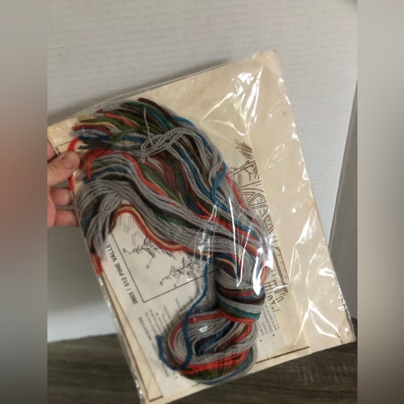 1979 The Creative Circle Crewel Kit - Picture 5 of 9